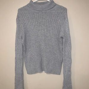Gray turtle neck sweater - Size XL 🌻